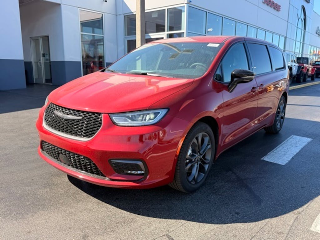 New 2026 Chrysler Pacifica SELECT Passenger Van