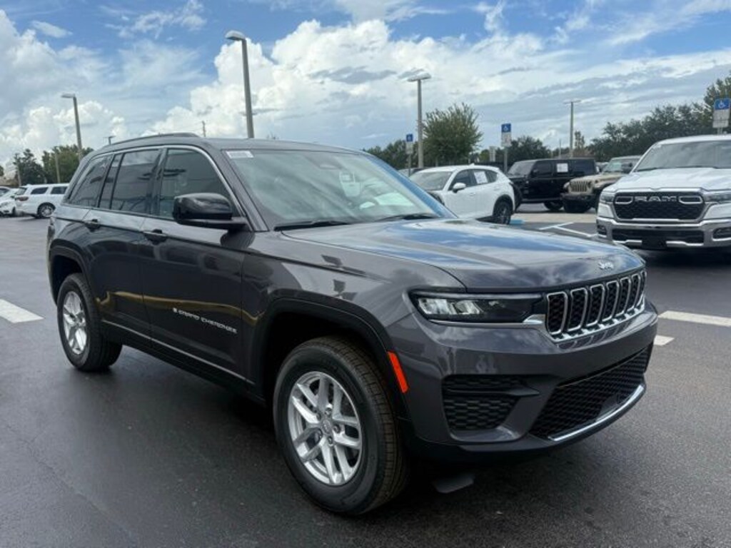 New 2025 Jeep Grand Cherokee LAREDO X 4X4 Sport Utility