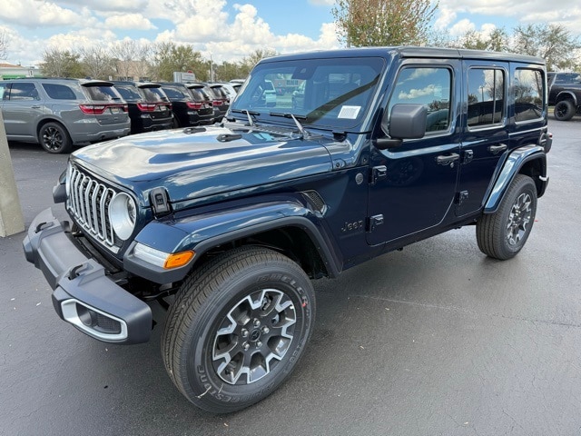 2025 Jeep Wrangler Sahara photo 3