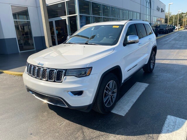 2017 Jeep Grand Cherokee Limited photo 3