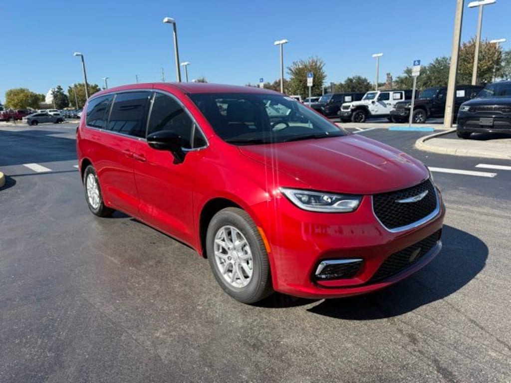 New 2026 Chrysler Pacifica SELECT Passenger Van