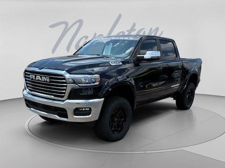 2025 Ram 1500 LARAMIE CREW CAB 4X4 5'7 BOX Pickup