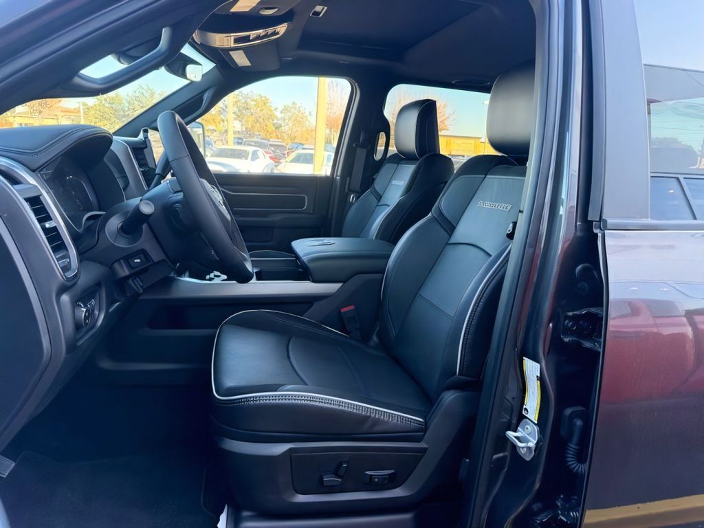 2026 RAM 2500 Laramie - Photo 18