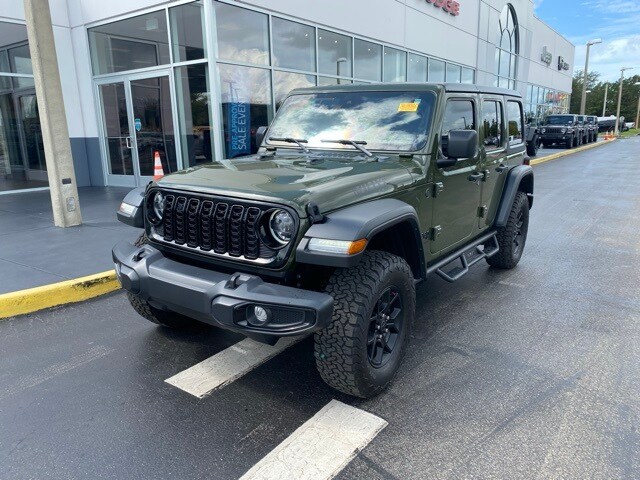 2024 Jeep Wrangler Willys photo 4