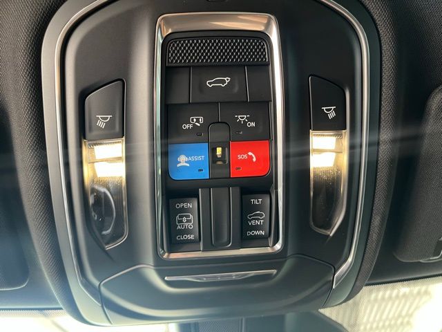 2025 Jeep Grand Cherokee Altitude - Photo 24