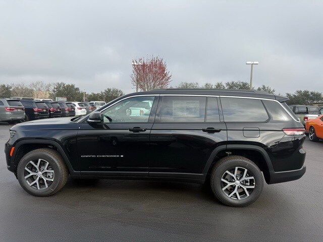2025 Jeep Grand Cherokee Limited photo 4