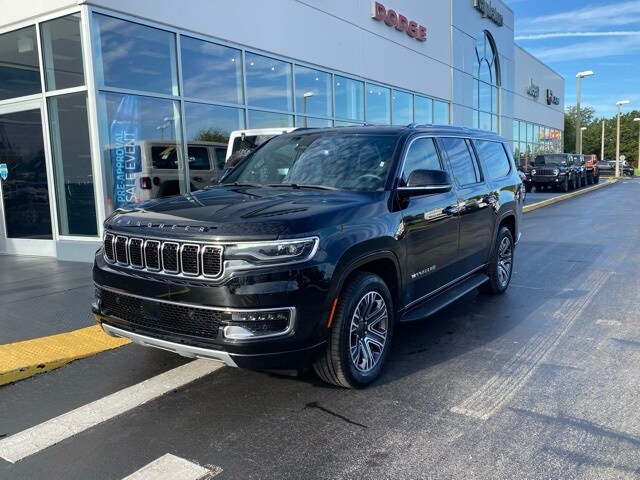 2024 Jeep Wagoneer L Series II photo 4