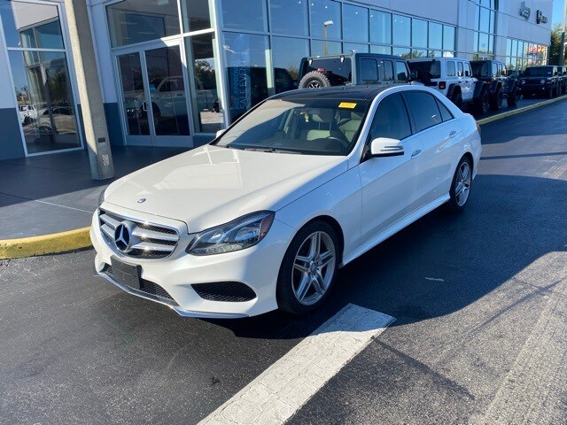 2014 Mercedes Benz E 350 Sedan photo 4