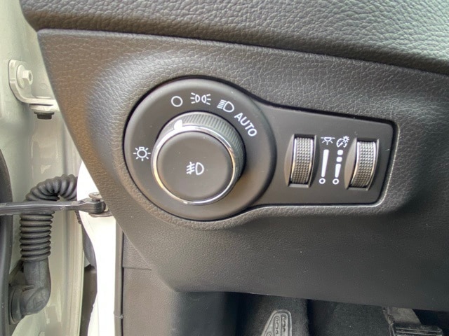 2021 Jeep Compass Latitude photo 9