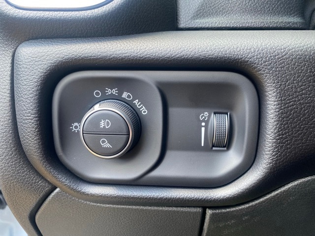 2025 Ram 2500 Big Horn photo 13