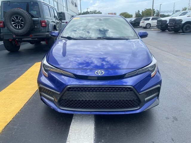 2021 Toyota Corolla SE photo 3
