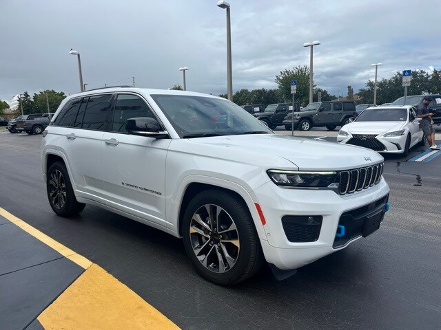 2023 Jeep Grand Cherokee Overland 4xe photo 2