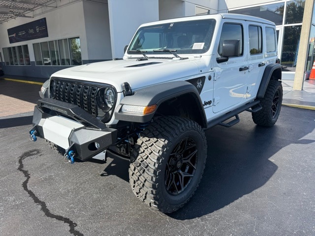 2025 Jeep Wrangler Willys photo 4
