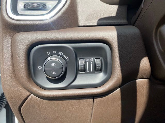 2025 RAM 2500 Laramie - Photo 16