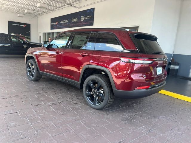 2025 Jeep Grand Cherokee Altitude - Photo 6