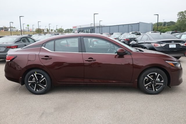2025 Nissan Sentra SV photo 4