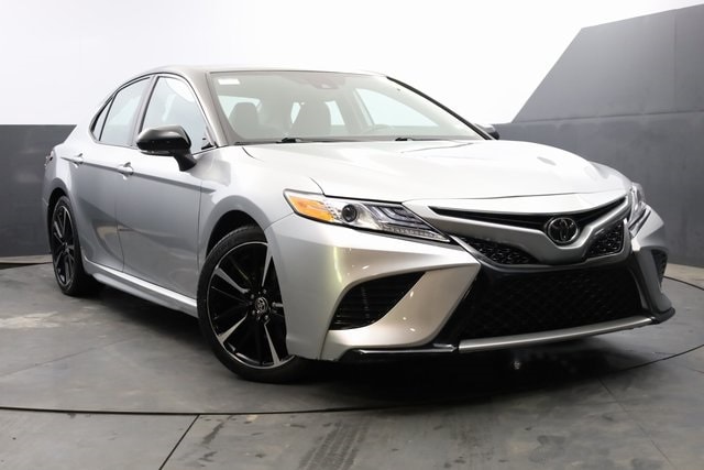 Used 2020 Toyota Camry XSE with VIN 4T1K61AK3LU978143 for sale in Saint Louis, MO
