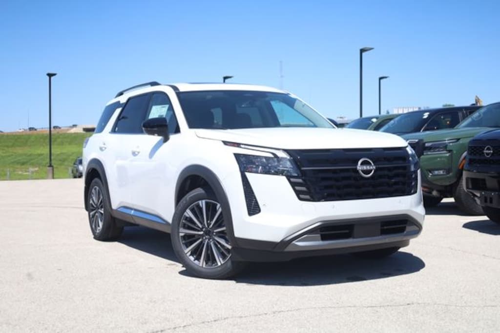 New 2026 Nissan Pathfinder Platinum SUV
