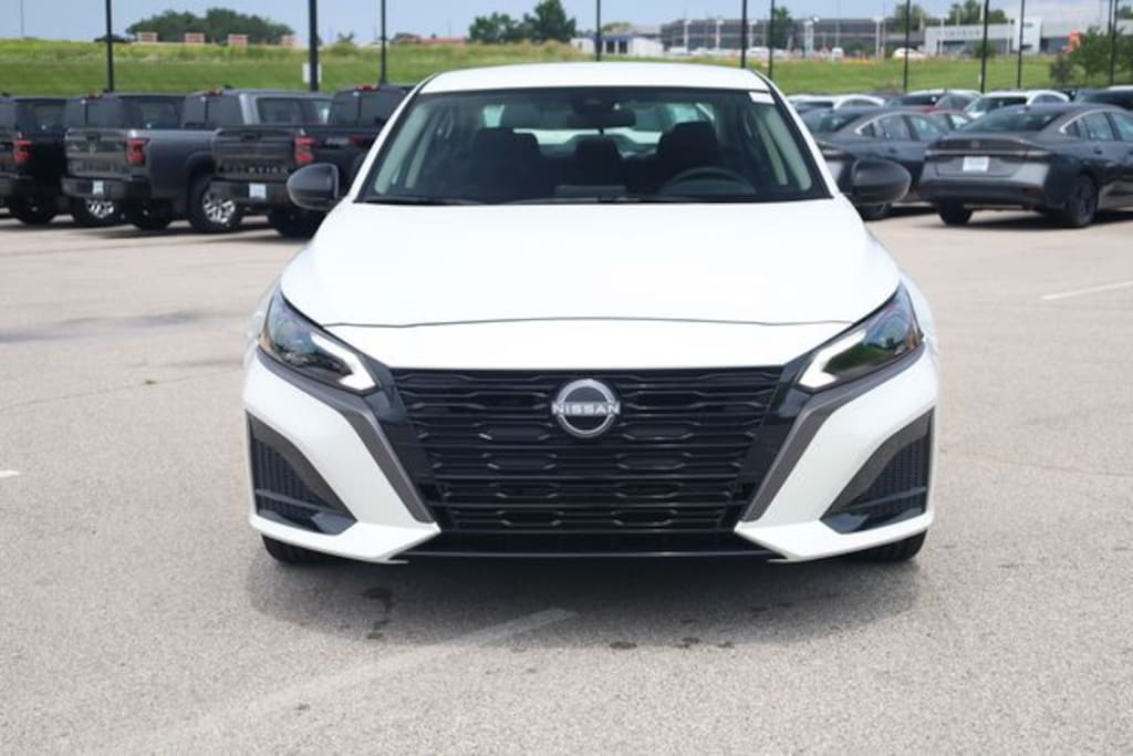 New 2026 Nissan Altima SV Sedan