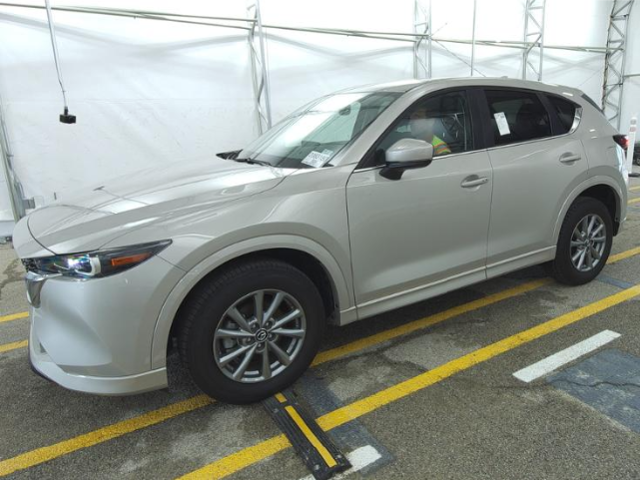 2025 Mazda CX-5 S Preferred package Auto AWD's photo