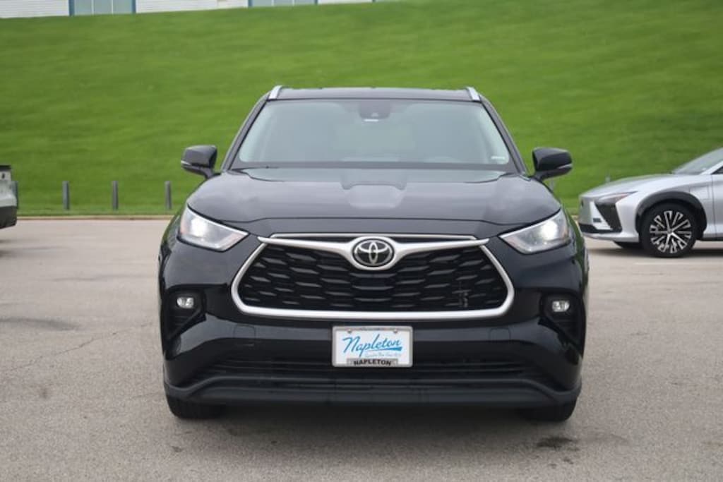 Used 2021 Toyota Highlander XLE SUV
