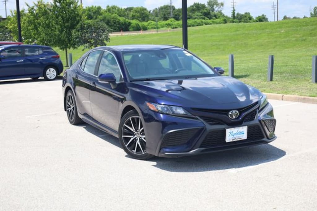 Used 2021 Toyota Camry SE Sedan
