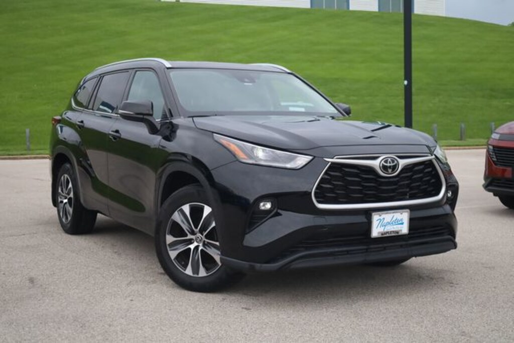 Used 2021 Toyota Highlander XLE SUV
