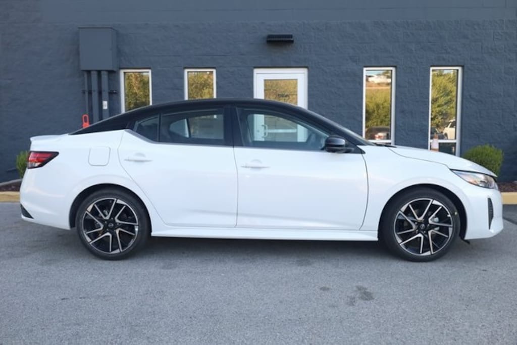 New 2025 Nissan Sentra SR Sedan