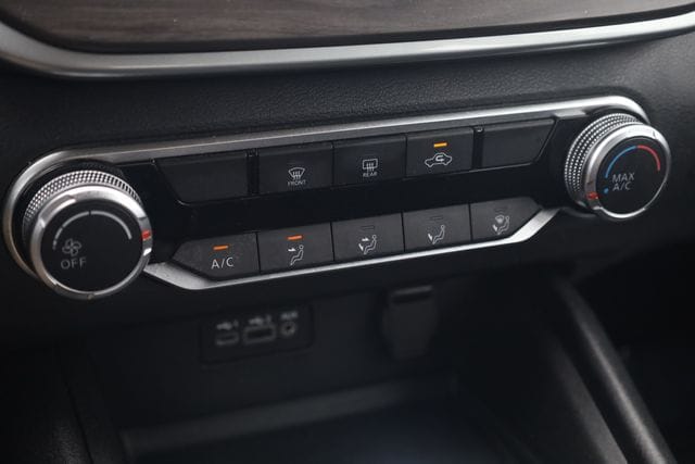 2025 Nissan Altima SV - Photo 17