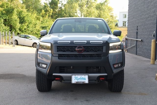 2025 Nissan Frontier PRO-4X photo 3