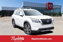 2025 Nissan Pathfinder Platinum SUV