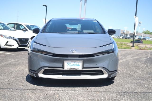 Used 2025 Toyota Prius SE with VIN JTDACACU8S3052851 for sale in St. Louis, MO