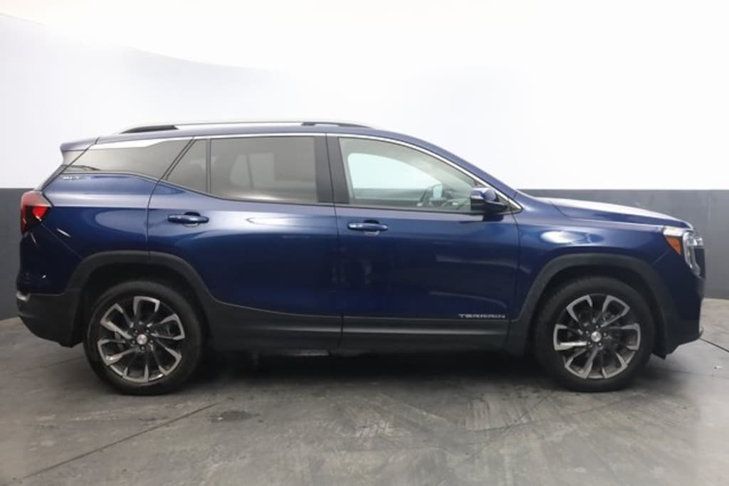 Used 2022 GMC Terrain SLT SUV