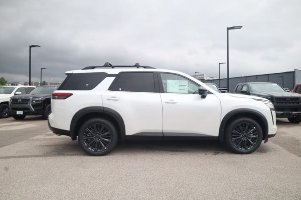 New 2026 Nissan Pathfinder SL SUV