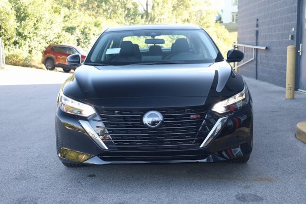 New 2025 Nissan Sentra SR Sedan