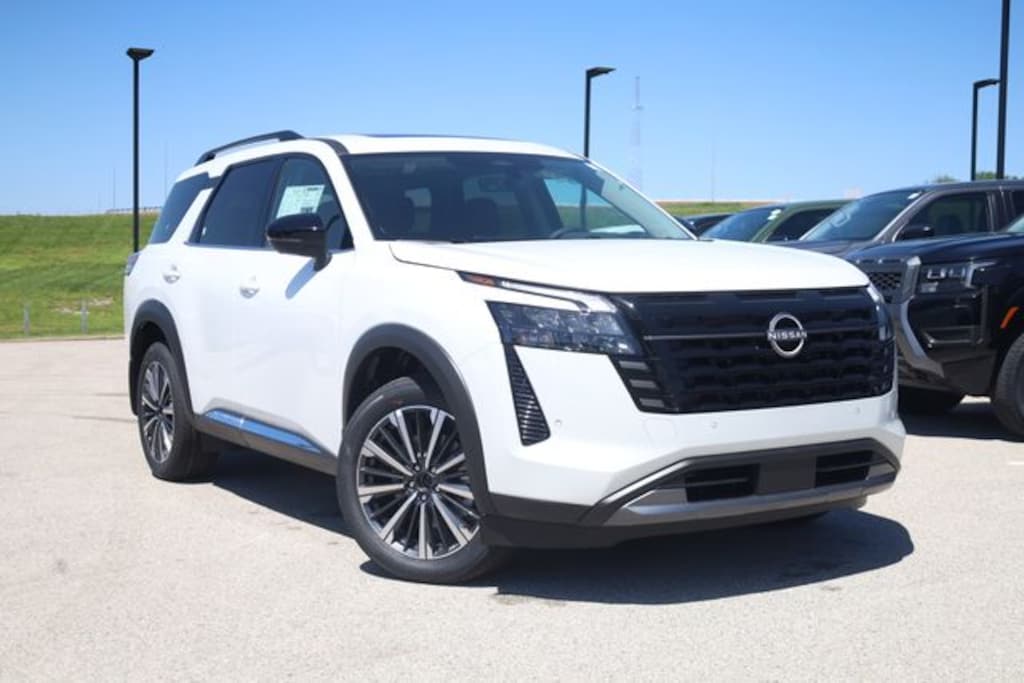 New 2026 Nissan Pathfinder Platinum SUV