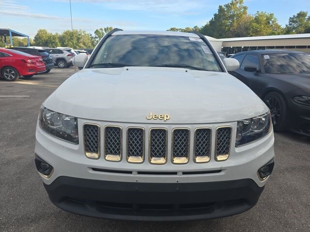 2017 Jeep Compass Latitude photo 2