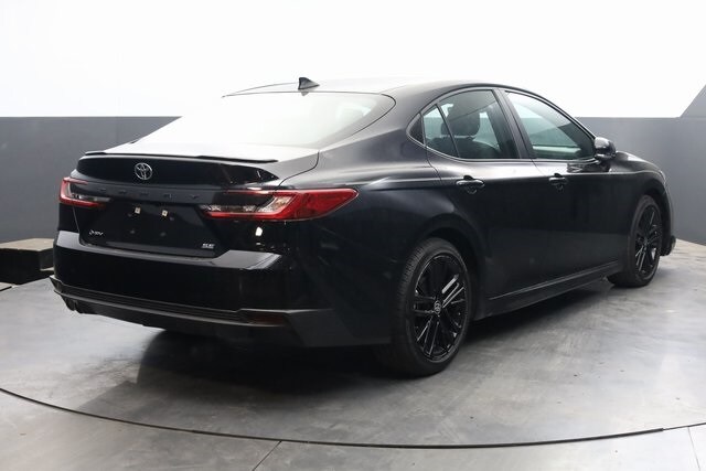 2025 Toyota Camry Hybrid SE photo 3