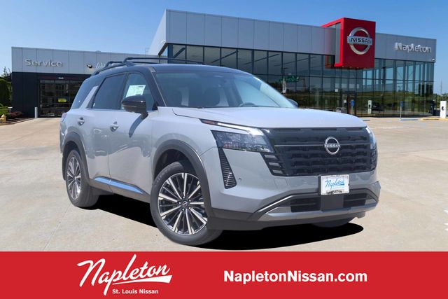 2026 Nissan Pathfinder Platinum 4WD's photo