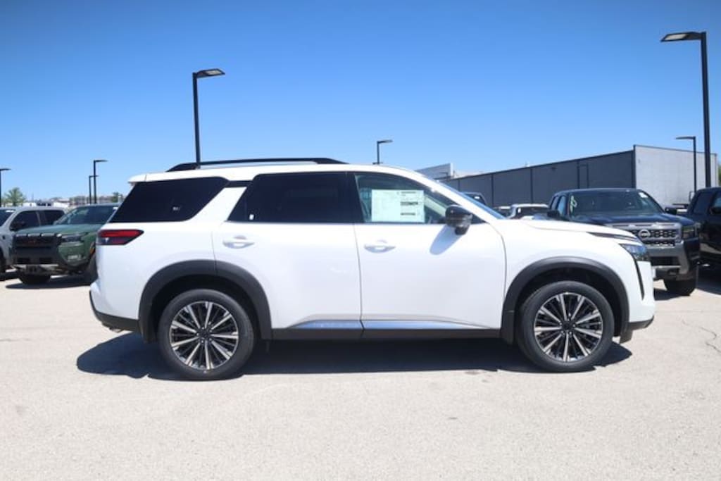 New 2026 Nissan Pathfinder Platinum SUV