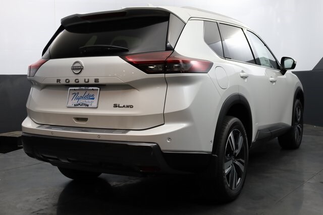 2025 Nissan Rogue SL photo 4