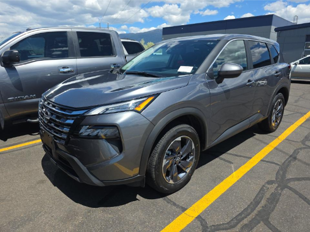 2025 Nissan Rogue SV FWD's photo