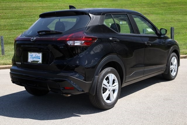 2025 Nissan Kicks Play S photo 4