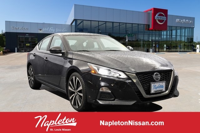 Used 2021 Nissan Altima SR with VIN 1N4BL4CW2MN413608 for sale in Saint Louis, MO