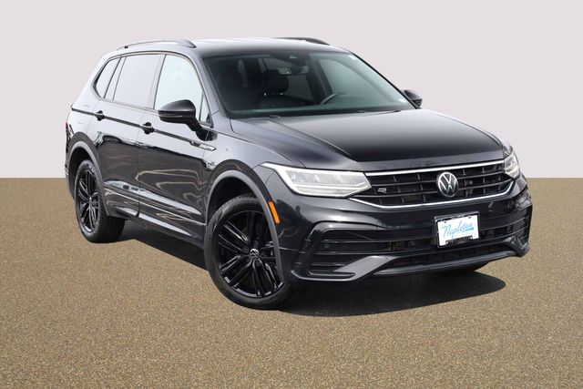 2022 Volkswagen Tiguan 2.0T SE R-Line Black's photo
