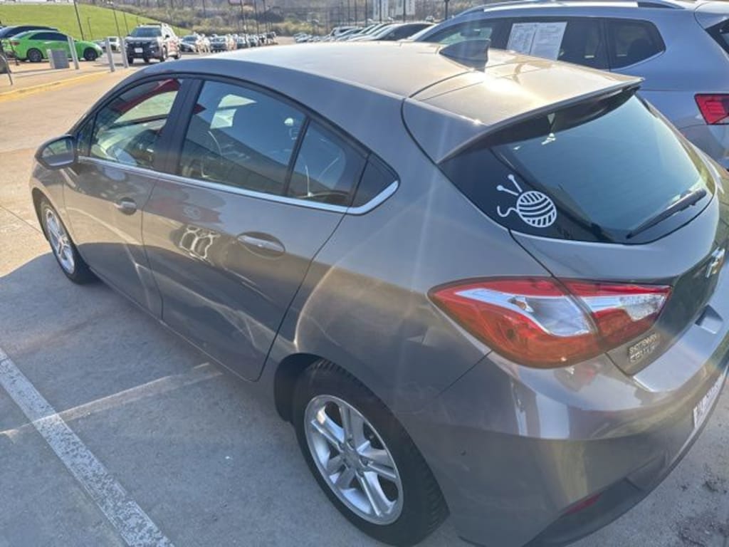Used 2017 Chevrolet Cruze LT Auto Hatchback