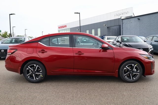 2025 Nissan Sentra SV photo 3