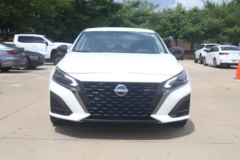 Certified 2025 Nissan Altima SR Sedan