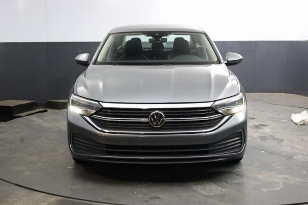 Used 2024 Volkswagen Jetta 1.5T SE Sedan