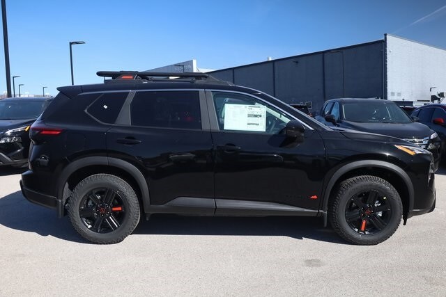 2026 Nissan Rogue SV photo 4